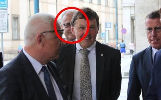 Pravá ruka Jaroslava Faltýnka v kauze Hlubuček. Květoslav Hlína zastupuje…