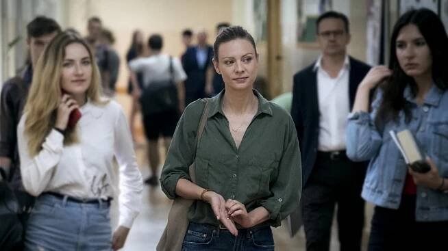 Pod powierzchnią - Episode 4 (S01E04) (2018)