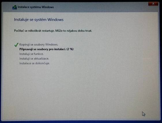 Během instalace Windows 8 se nejdřív nakopírují potřebné soubory