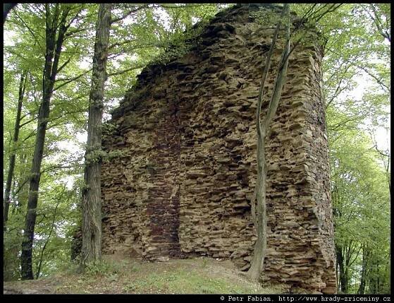 Pyšolec – fotografie / hrady-zriceniny.cz