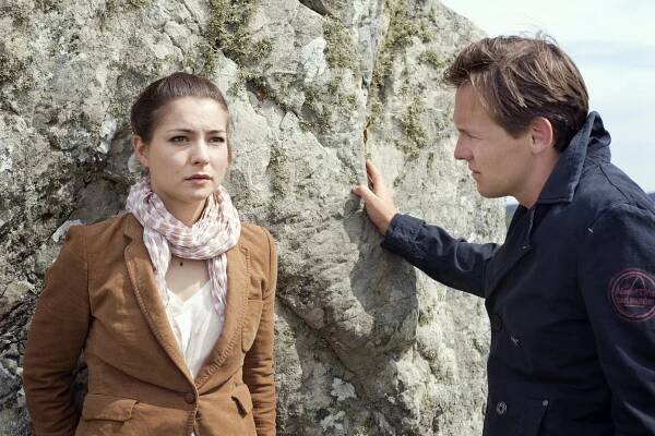 Wilde Wellen – Nichts bleibt verborgen - Z filmu - Henriette Richter-Röhl, Johannes Zirner