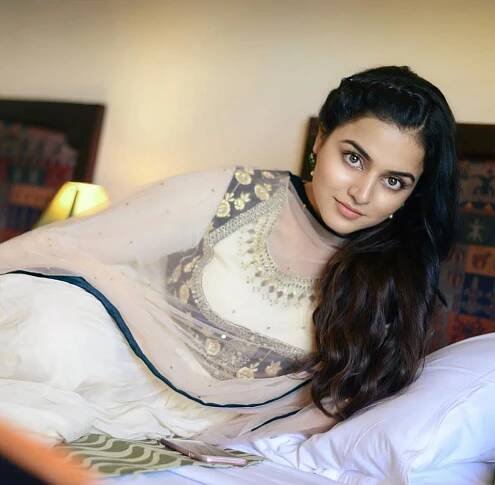 Wamiqa Gabbi Bold Wallpapers