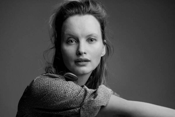 JuliaBWphoto1