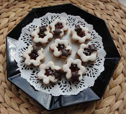 Jak upéct badyánové cukroví s pomerančovou polevou | recept | jaktak.cz