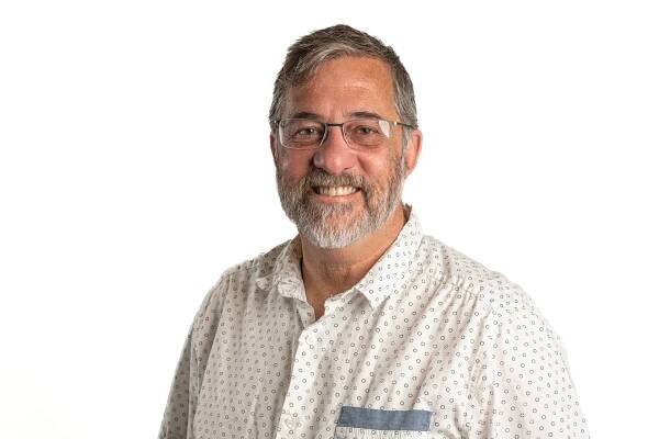 David Roberts Portraits. Fine Art Portrait, Executive Headshots, Personal Branding and Pet Portraits. Wellington basedPhotographer
