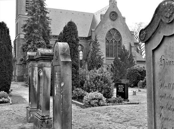 Friedhöfe, Kirchen und Kapellen in Verden, Kirchlinteln und Umzu - Abschied Bestattungen | Kirchlinten | Verden