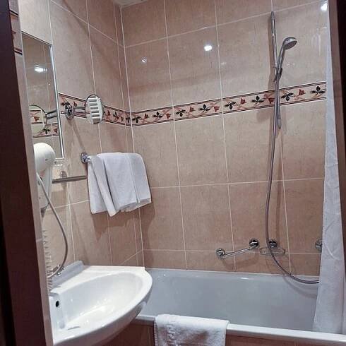 GRANDHOTEL GARNI - Prices & Hotel Reviews (Jihlava, Czech Republic)