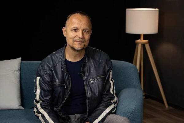 Stěhování, svatba, i jiné jméno. Petr Rajchert prozradil, proč si mění příjmení
