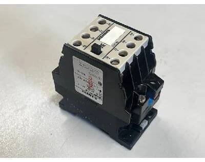 Stykač - Řídící relé - SIEMENS 3TH80 110V /220V 16A Varianta: 3TH80 31-0A 110V AC