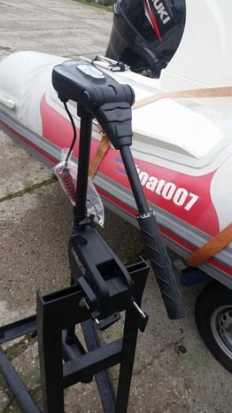 Elektromotor Haswing 65 Lb s Maximilizerem a Sklopnou Rukojetí 12V