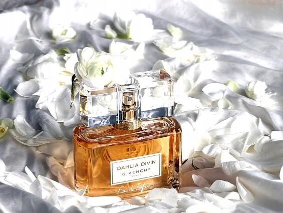 GIVENCHY Dahlia Divin EDP 100ml Flakon Černá Druh parfémovaná voda
