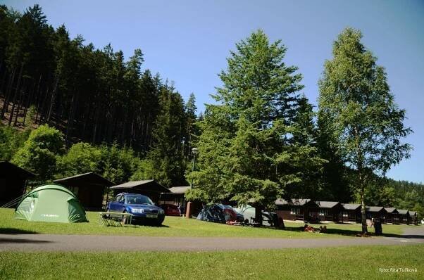 Fotografie z autokempu Bučnice u Adršpachu a okolí