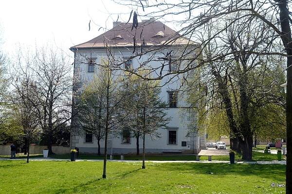 Zámek Lovosice – cokolivokoli.cz