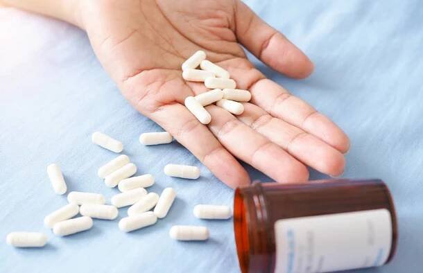 Deficit vitaminu B12 vede k závažným poruchám. Lékařka popsala zvláštní příznak na noze, Babinského reflex - AAzdraví.cz