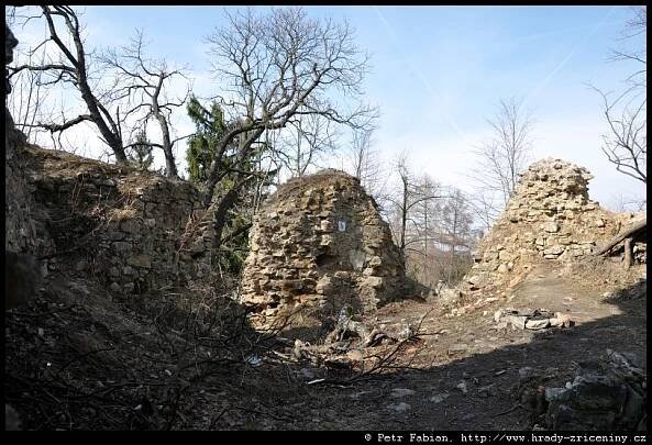 Rabštejnek – fotografie / hrady-zriceniny.cz