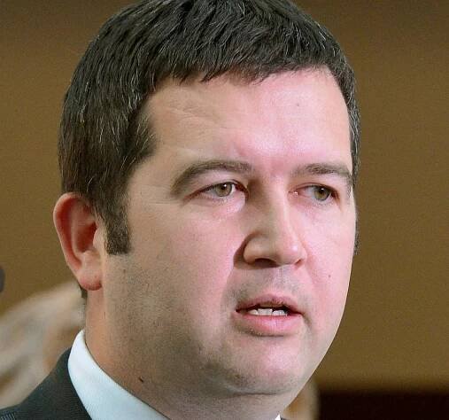 Sněmovní „nenažranci“ hrají o čas a 90 tisíc. „Pokrytectví a zdržování,“ tepe je Pirát