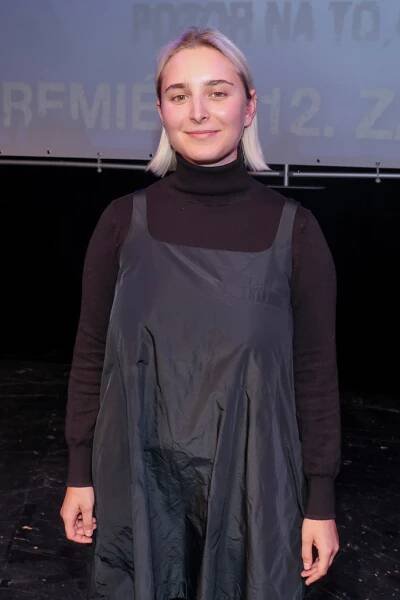 FOTO: Anastázie Landová se vydala na hudební dráhu. – stránka 14