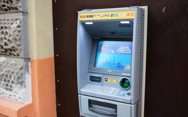 Oblíbená česká banka vyběhla s klienty. Běžte jinam, končíme - AAzdraví.cz