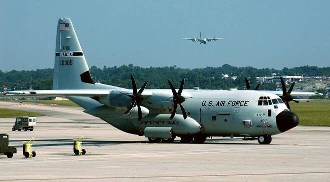 Lockheed WC-130 - Wikipedia