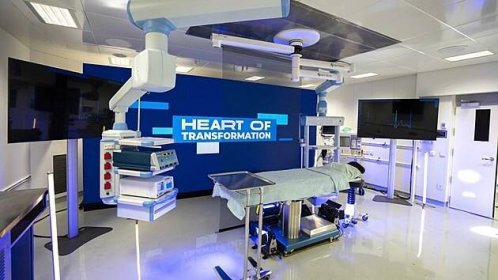 Pohled na operační sál nemocniční lodi Global Mercy (28. února 2022)
