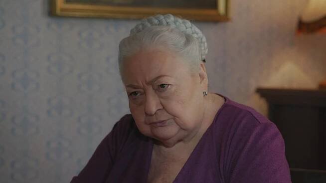 Keresztanyu - Lehull az álarc - Z filmu - Piroska Molnár