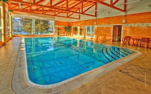 Mariánské Lázně: bazén i wellness procedura | TRAVELKING