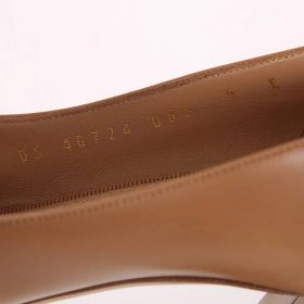 Salvatore Ferragamo - Ninna Calfskin Block Heel Pumps Brown 39,5/40 | www.luxurybags.cz