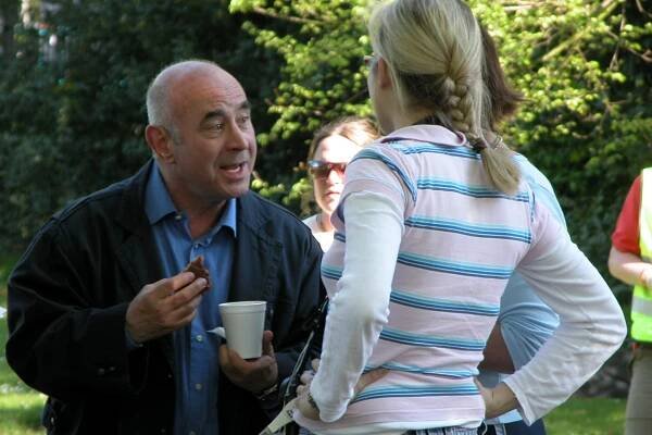 Soubor:Bob hoskins filming ruby blue.jpg