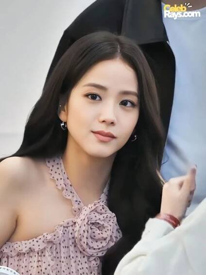 KIM JI-SOO social media accounts