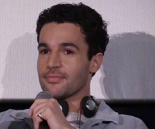 Christopher Abbott Biography – Facts, Childhood, Family Life, Achievements