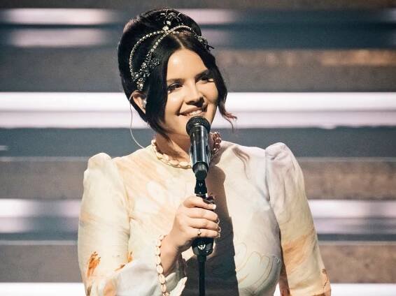 Lana Del Rey Headlines First Night of Coachella 2024