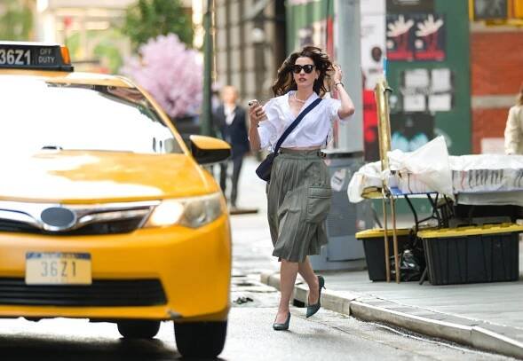See Anne Hathaway and Meryl Streep Filming Devil Wears Prada 2 in NYC