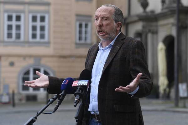 ZVĚŘINA: Junior to zabalil. Václav Klaus mladší odchází z politiky. Zatím