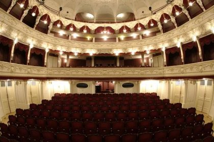 Karlovarské městské divadlo