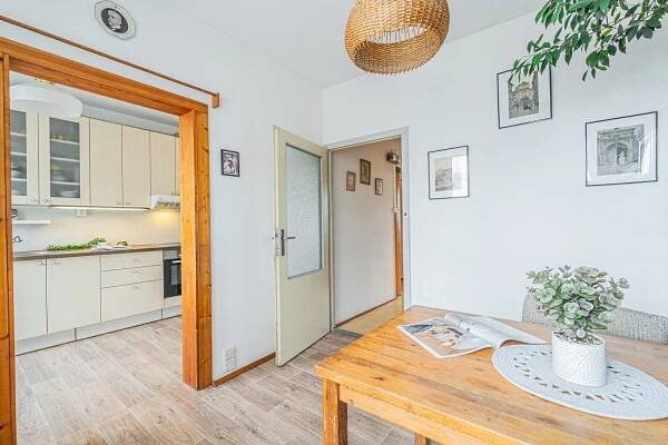 Prodej prostorného dvougeneračního bytu 4+1, lodžie, 96,2 m2 ulice Gabinova, Praha 5 Hlubočepy | Reality.iDNES.cz 