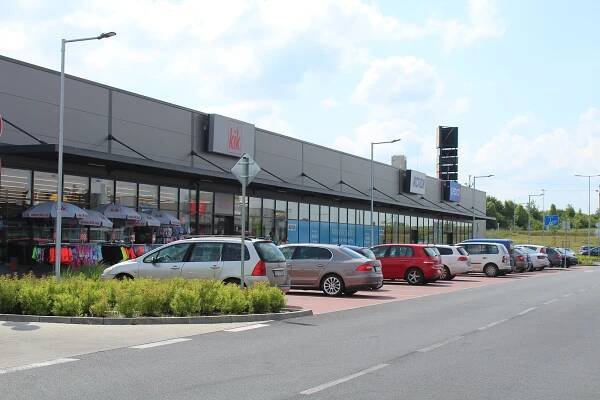 Retail park Ovčáry bude po rozšíření gigantický. Čeká se na důležitý krok