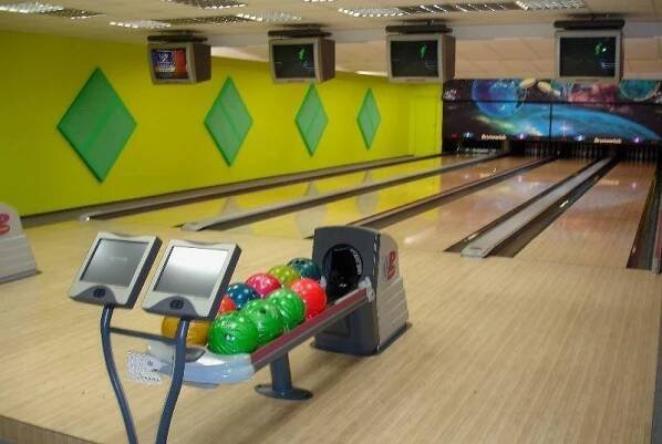 Bowling bar Pec pod Sněžkou - 4 bowlingové dráhy