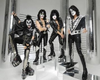 Legendární americká skupina Kiss dnes v pražské 02 areně!