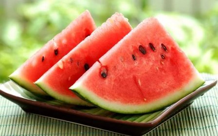 Při dietě s melounem musíte zkonzumovat několik kilogramů bobulí denně. 