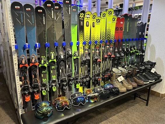 ski oprema skije zjaj kopaonik