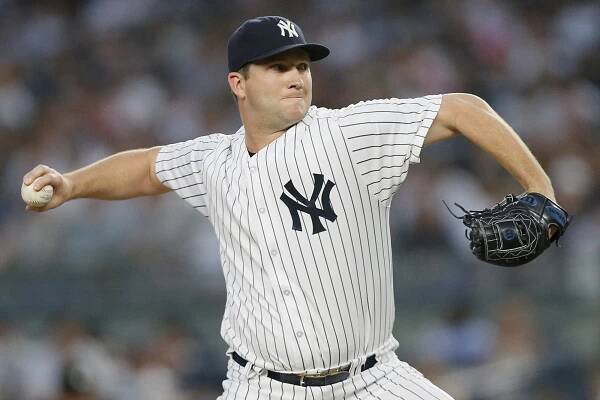 Yankees pitcher Adam Warren