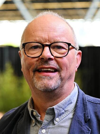 File:Robert Llewellyn Fully Charged Europe 2022.jpg - Wikimedia Commons