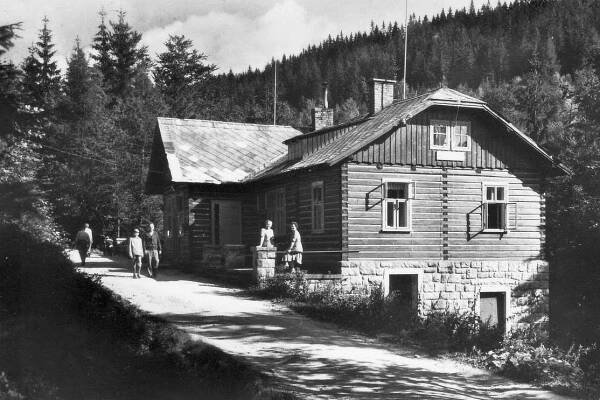 Mumlavská bouda na staré fotografii