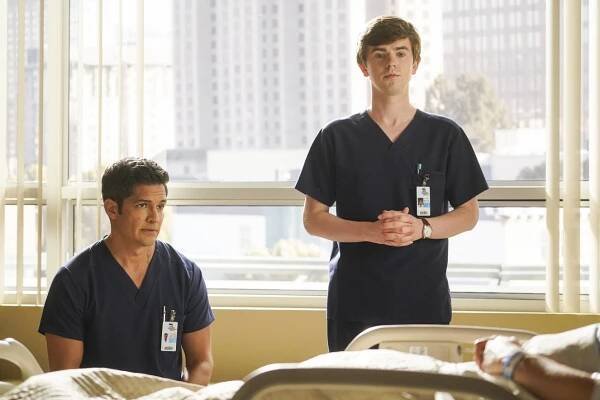 Dobrý doktor - Katastrofa - Z filmu - Nicholas Gonzalez, Freddie Highmore