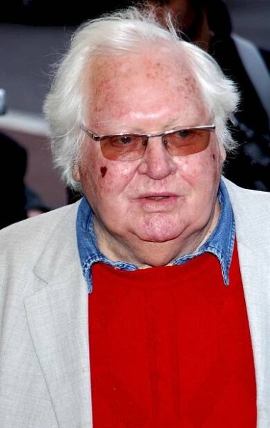 Ken Russel: *3.7.1927 – †27.11.2011, britský filmový režisér, scenárista, producent a herec