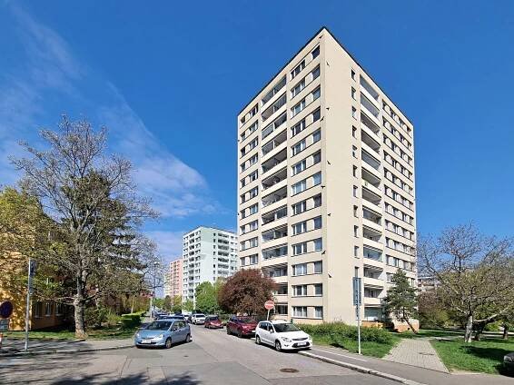 P R O D Á N O ! ! ! Křenická Byt 3+1/L Praha - Strašnice - Realitní makléř Praha | Prodej nemovitostí, prodej bytu, prodej