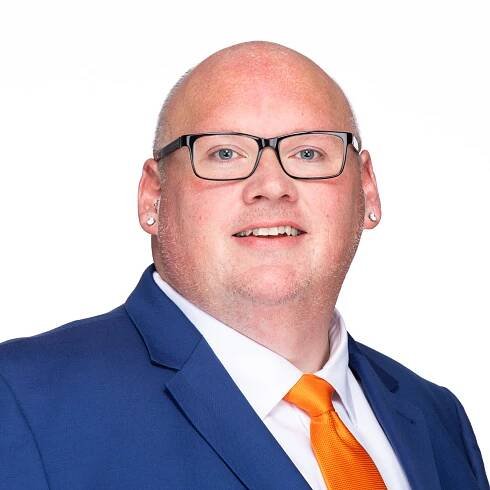 Headshot of Brian Kelly