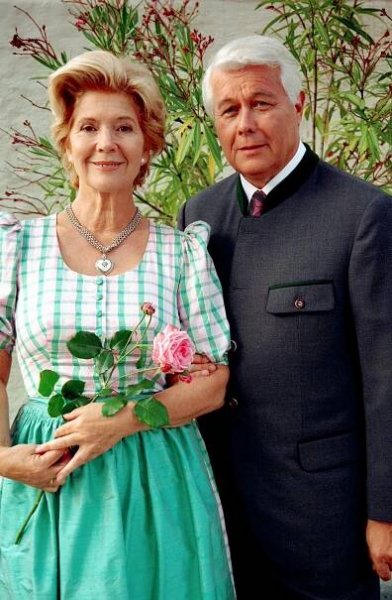 Nikdy není pozdě - Promo - Christiane Hörbiger, Peter Weck