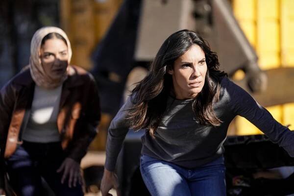 Námořní vyšetřovací služba L. A. - Ve jménu cti - Z filmu - Daniela Ruah