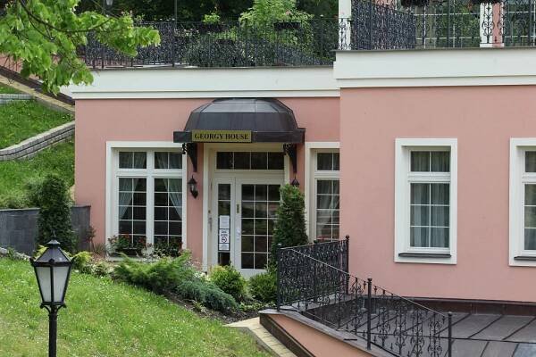 Georgy House